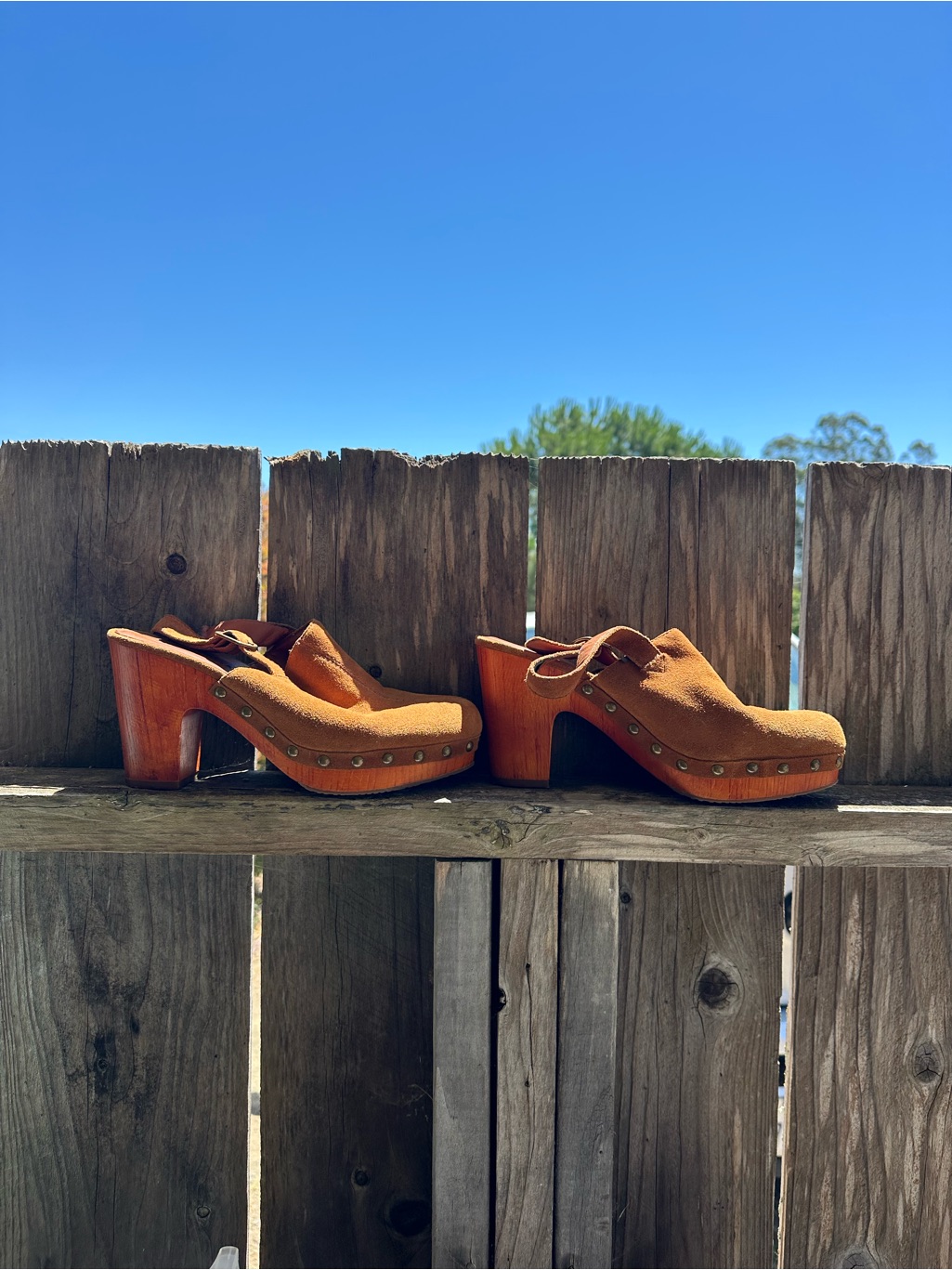 Lucky Brand Rust Suede Studded Platform Clogs
